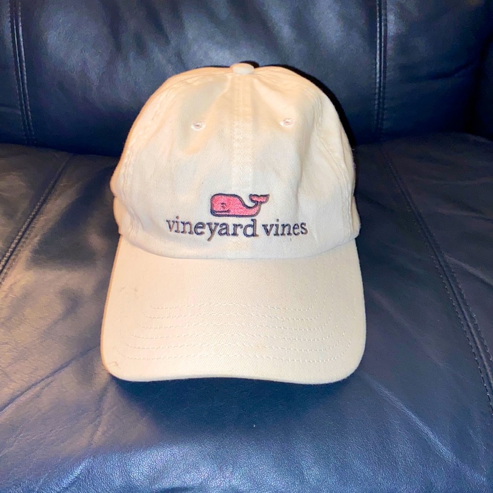 White Vineyard Vines Hat